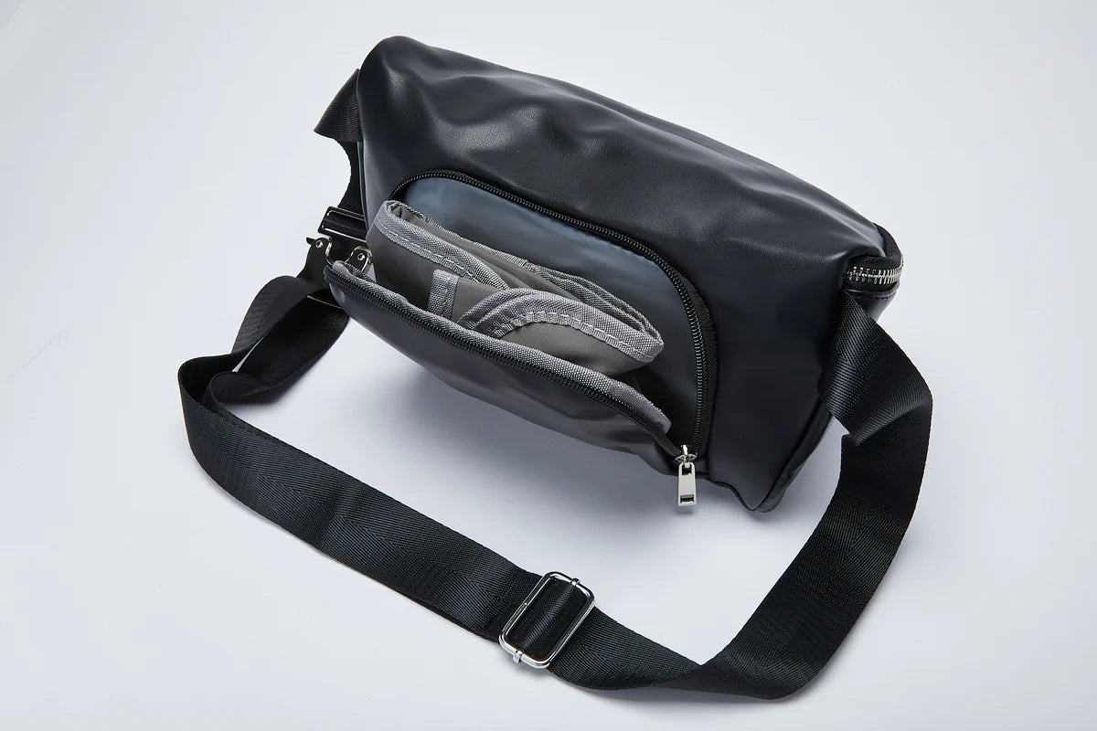 Zomee Crossbody Bag, Black