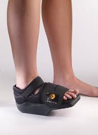 Darco Heel Wedge Healing Shoe, Medium